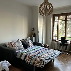 Double Bedroom & Kitchen - Perle Du Lac, , Ginebra Suiza